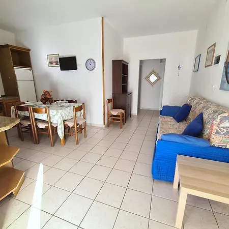 Pleasant In Apartment *
